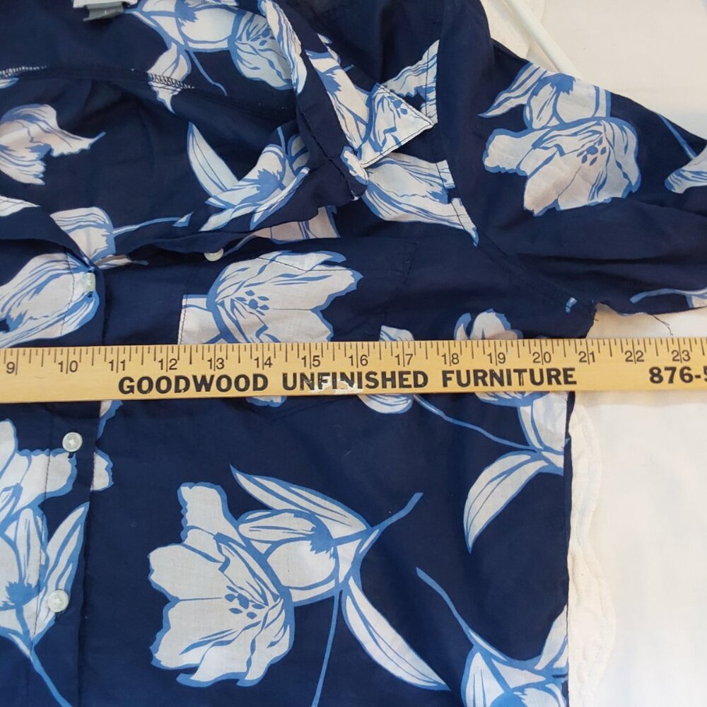 Old Navy Navy Blue Floral Button-Down Shirt - Picture 8 of 8